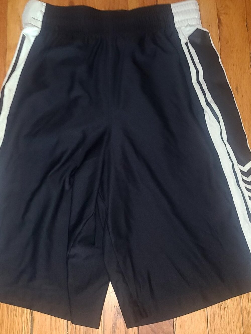 Under Armour Basketball shorts sz Small